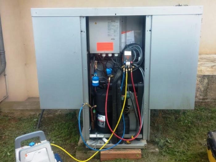 Consultez la chantier : dépannage d'une pompe à chaleur (pac) de marque viessmann vitocal 350 