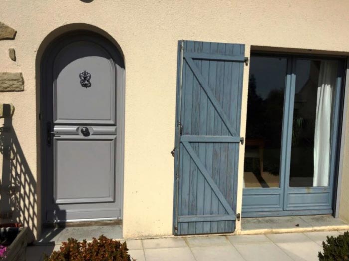 porte d'entrée cintré bois de chez bel'm, modèle avoriaz à rennes - 35 ille-et-vilaine - région bretagne.