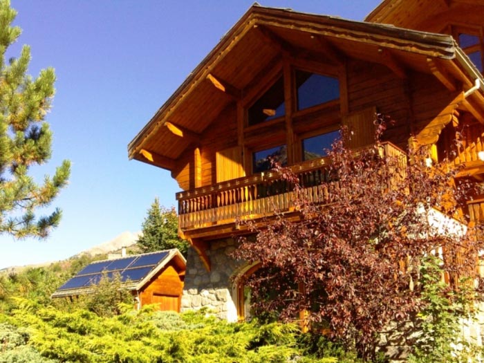 entretien-et-depannage-d-un-systeme-solaire-combine-de-marque-giordano-a-saint-chaffrey-05-hautes-alpes-region-paca-hautes-alpes-05