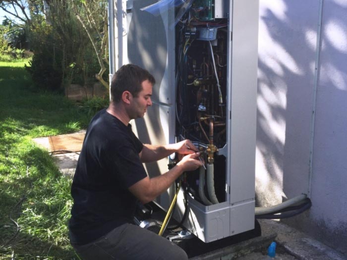 Consultez la chantier : entretien et dépannage pompe à chaleur mitsubishi electric à auray 56 morbihan