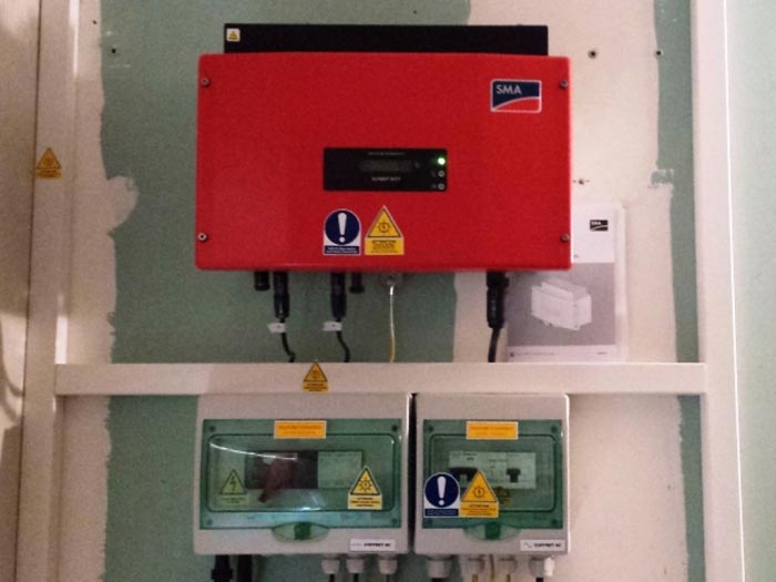 Consultez la chantier : sté. jb solaire - onduleur schneider electric, dépannage photovoltaique, installateur solaire photovoltaique