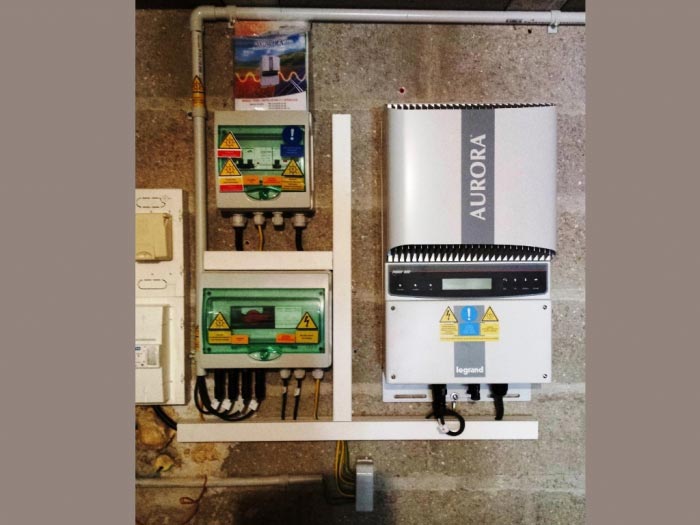 Consultez la chantier : sté. jb solaire - onduleur eaton, dépannage photovoltaique, installateur solaire photovoltaique