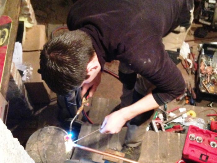 entreprise artisans spécialiste dépannage plomberie fuites sur tuyauterie acier et cuivre, per, et pvc dans le 76  région dieppe rouen totes yvetot