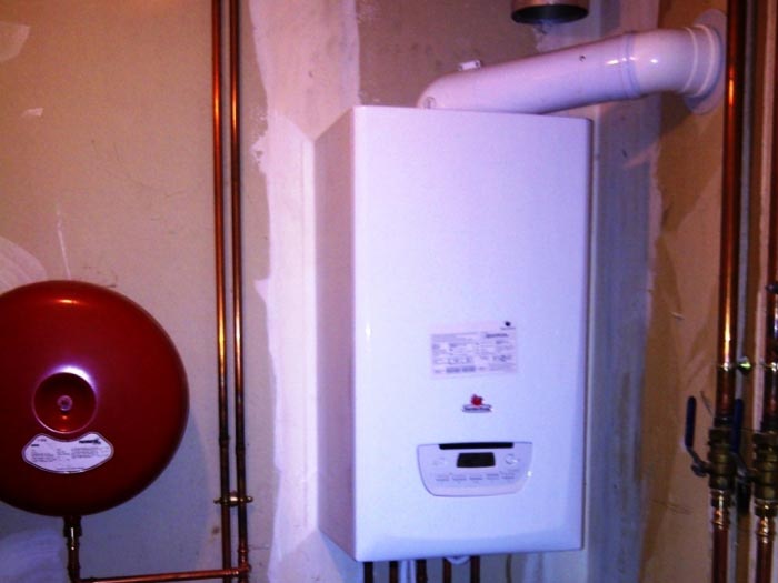 installationhaudière gaz condensation de marque saunier duval modèle thema plus condens f25