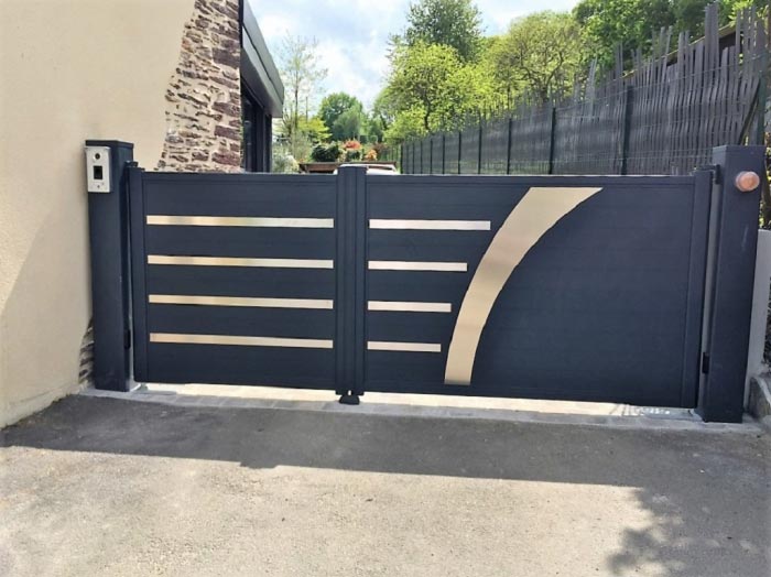 Consultez la chantier : portail et porte de garage assortis alu de chez aludoor et distral près de saulnières