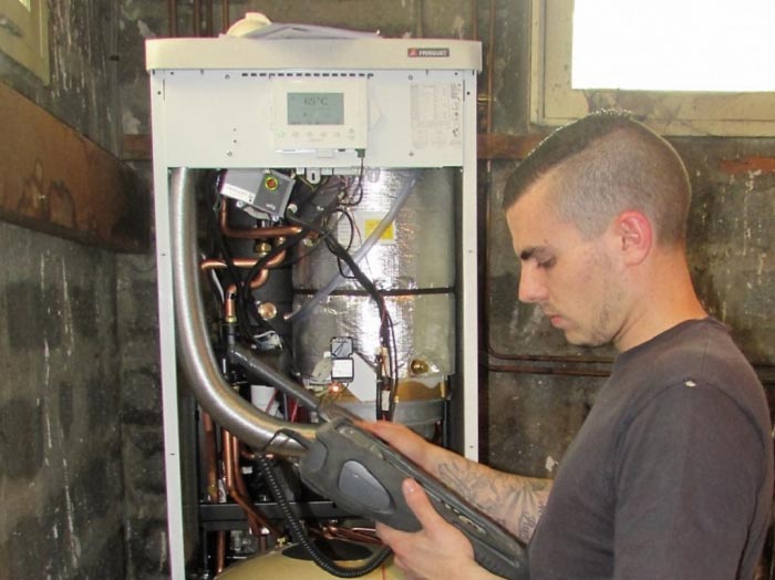 Consultez la chantier : entretien dépannage chaudière gaz condensation frisquet à nanterre 92 hauts de seine