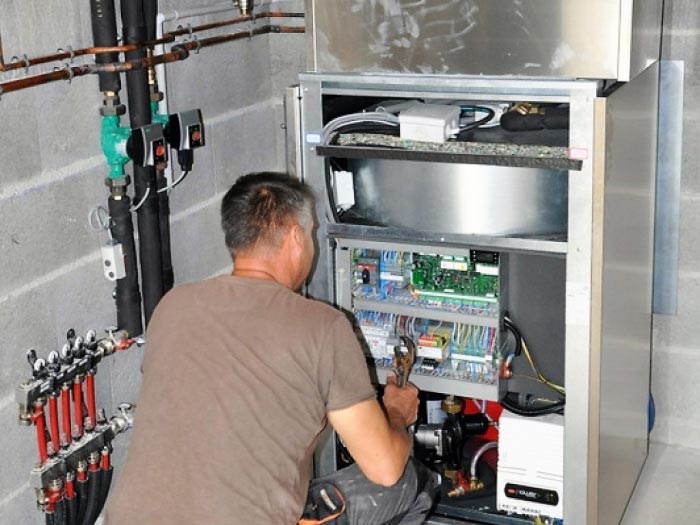 Consultez la chantier : mise en service pompe à chaleur amzair
