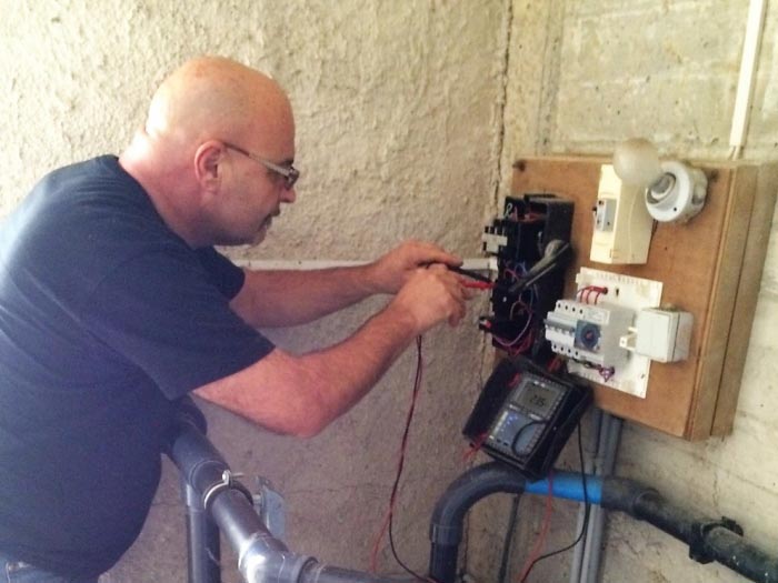plombier qualifié maitre artisan gard 30 et vaucluse 84- recherche panne pompe piscine