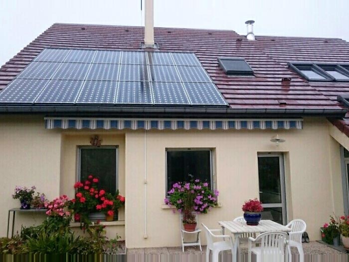 Panneaux photovoltaïques intégrés en toiture