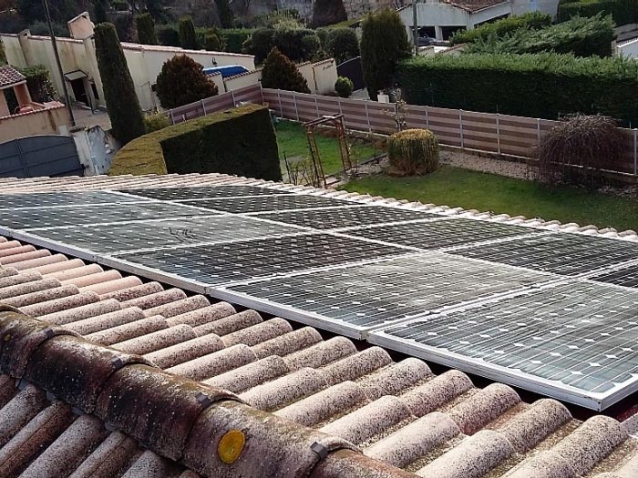 Consultez la chantier : réparation reprise étanchéité fuites panneaux solaires photovoltaïque