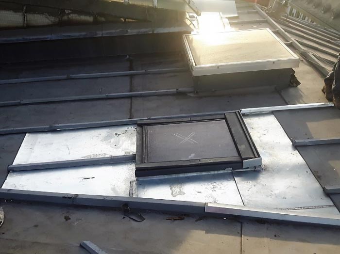 Consultez la chantier : mise en place de zinc et de l'habillage de fenêtres de toit à paris, 75016, ile de france