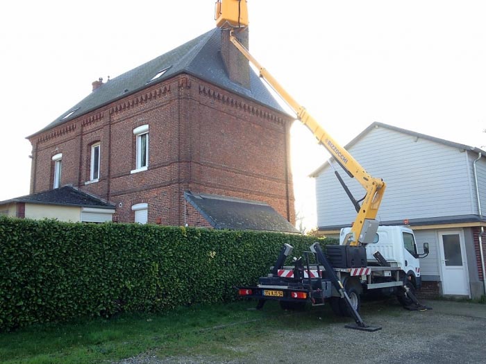 Artisan plombier chauffagiste RGE, Ramonage et Tubage de conduit de cheminée Bacqueville en caux 76 730 Seine maritime
