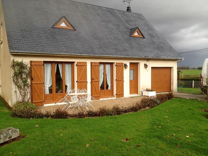 Consultez la chantier : remplacement / pose de volet battant pvc chêne doré par entreprise rge , menuiseries secteur yvetot