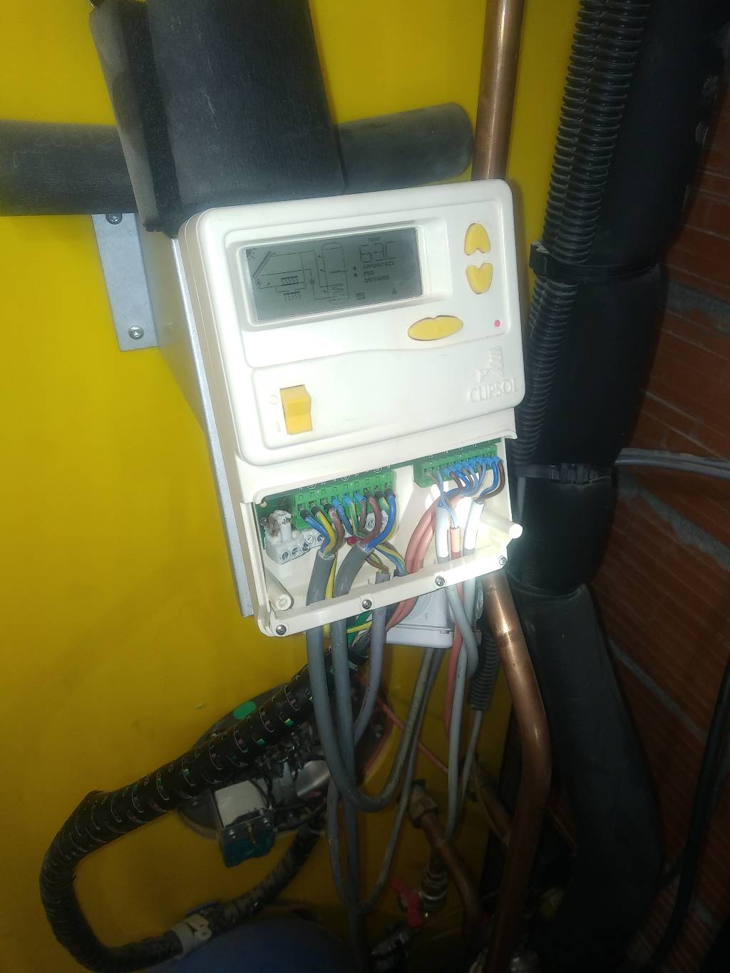 Dépannage problème électrique régulation sur chauffage solaire Solisart