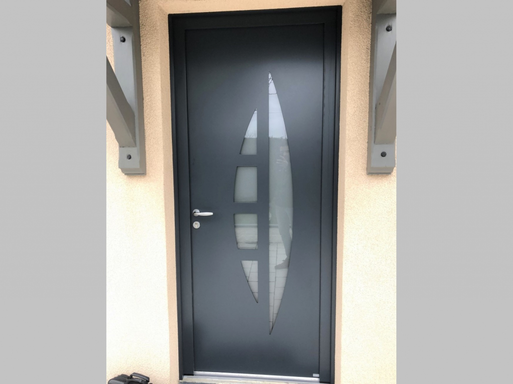 pose d'une porte d'entrée en aluminium, secteur yvetot, 76