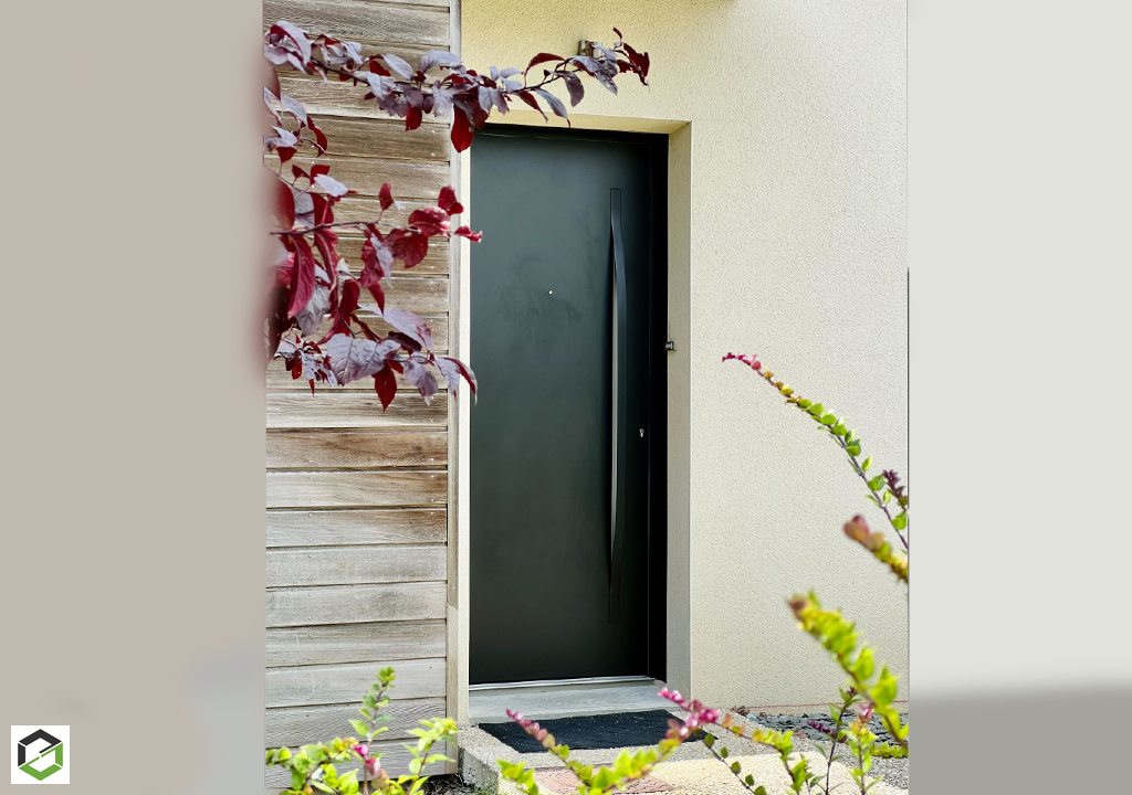 Pose d'une porte d'entrée en aluminium