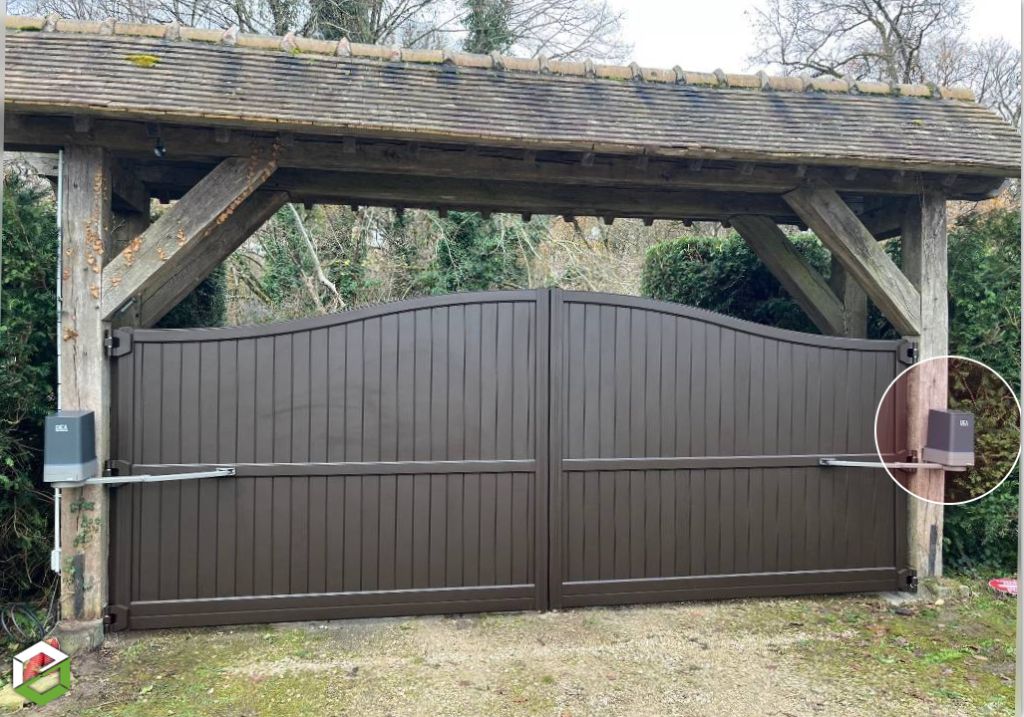 Pose d'un portail 2 vantaux motorisé en aluminim-Loir et Cher (41)