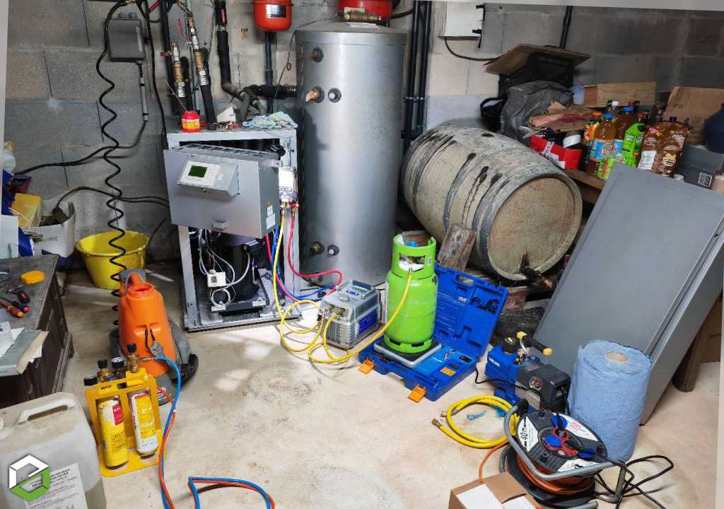 Réparation pompe à chaleur VIESSMANN - remplacement détendeur et injection de gaz neuf