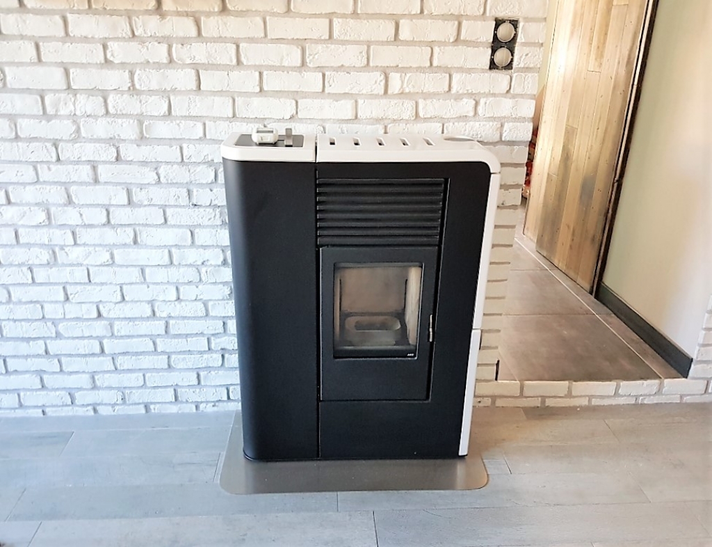 Installation, Pose, entretien poêle à granulé de bois MCZ flat à Chézeneuve RGE ma Reno Nord-Isère