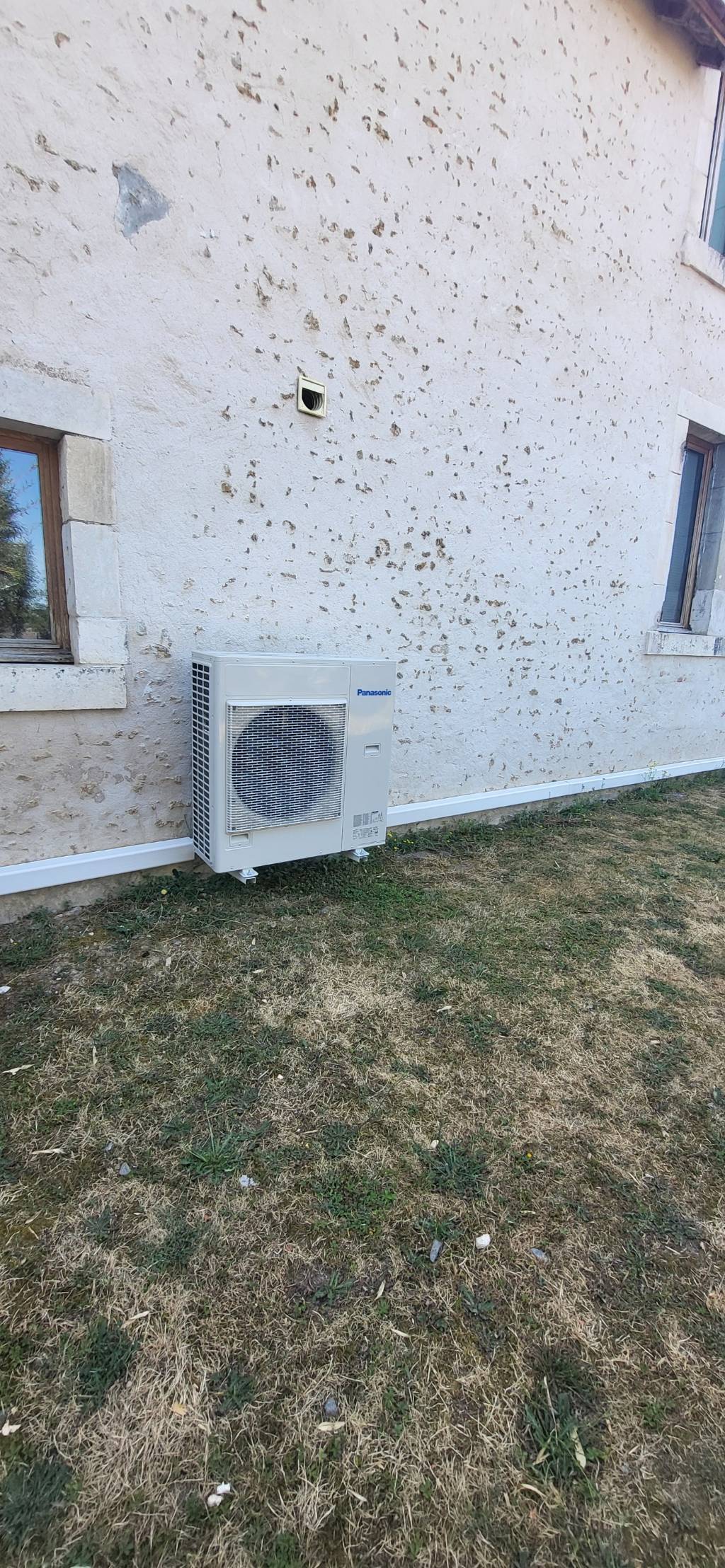 Installation d'une PAC AIR AIR Marque : PANASONIC- Entreprise RGE Qualibois 7*