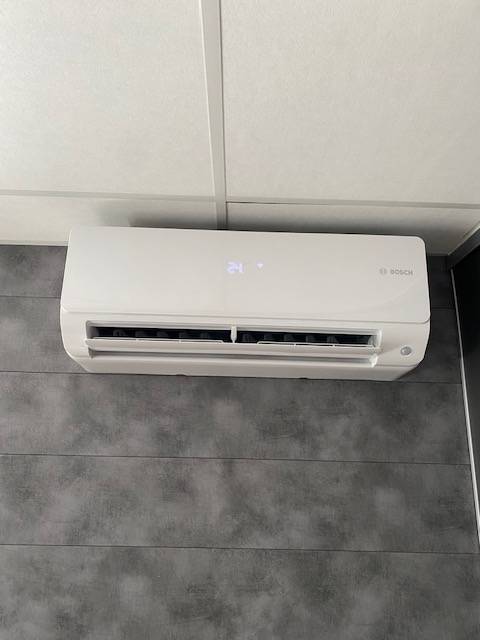 VALEZY-PELARDY : Installation d'une climatisation réversible BOSCH à côté de Montbrison par une entreprise RGE QUALIPAC
