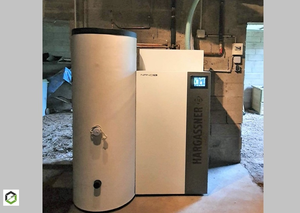 Chauffagiste : installation d'une chaudière à granulés Hargasssner