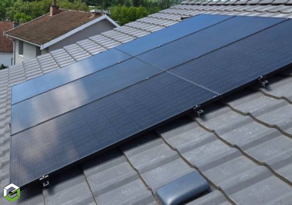 pose d'un système de production d'électricité solaire photovoltaïque voltec