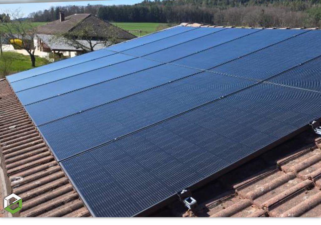 Consultez la chantier : installation de panneaux photovoltaïques et thermique