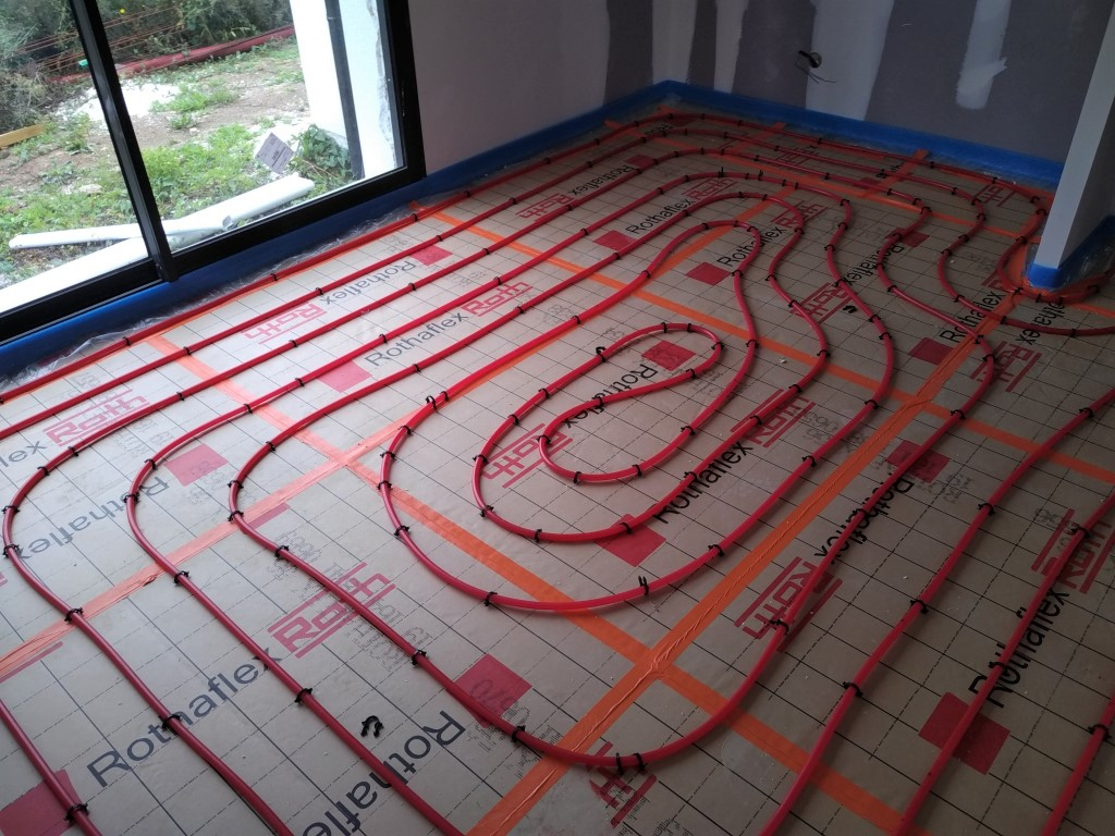 Consultez la chantier : pose d'un plancher chauffant sur construction neuve