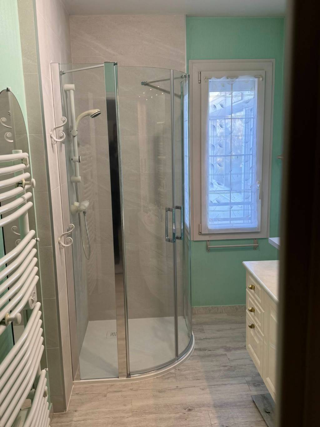 Remplacement d'une douche d'angle 1/4 de rond