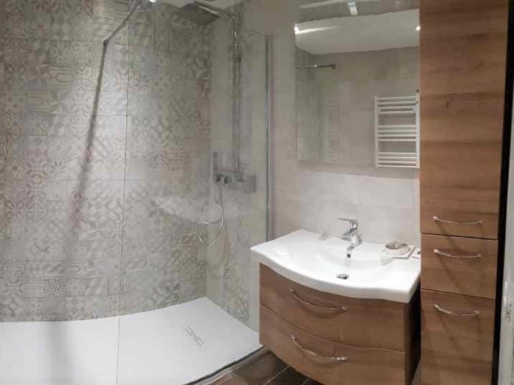 Consultez la chantier : plombier malesherbes : installation d'une salle d'eau à pithiviers 