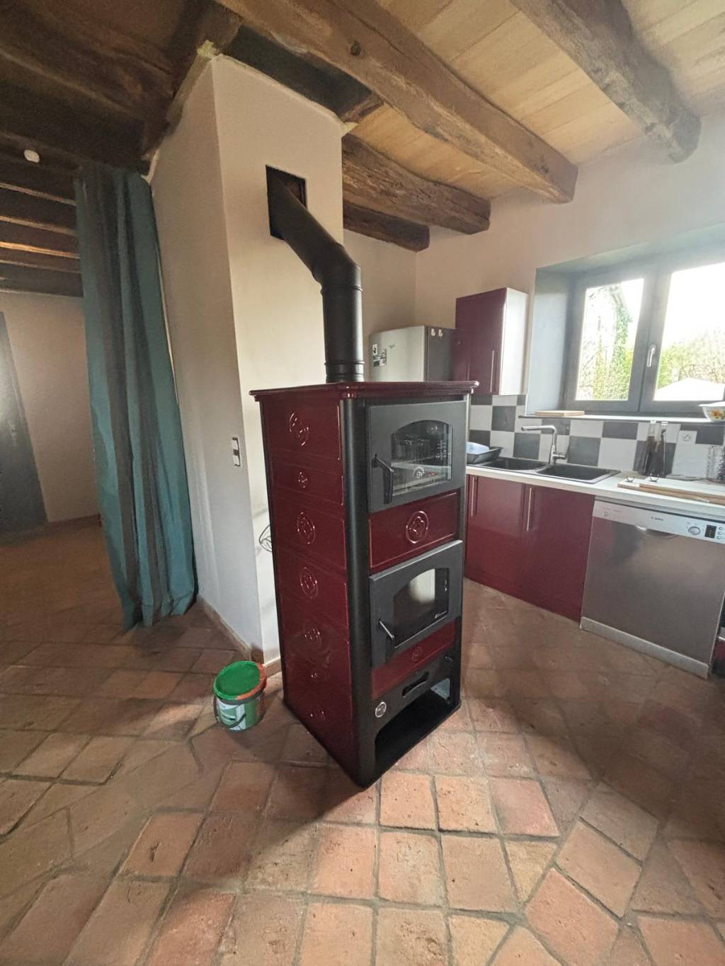 ENR2J : RGE Qualisol et RGE Qualibois - installation d'un système solaire combiné et d'une cuisinière bois bûche