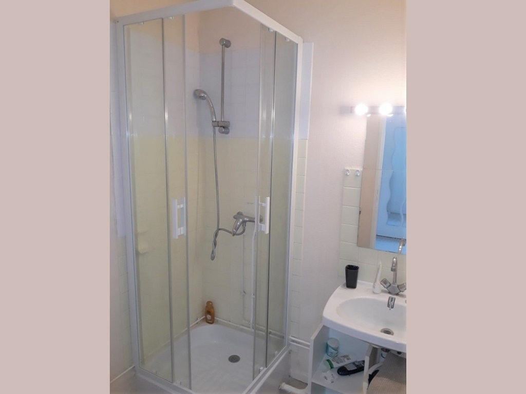 pose paroi de douche 