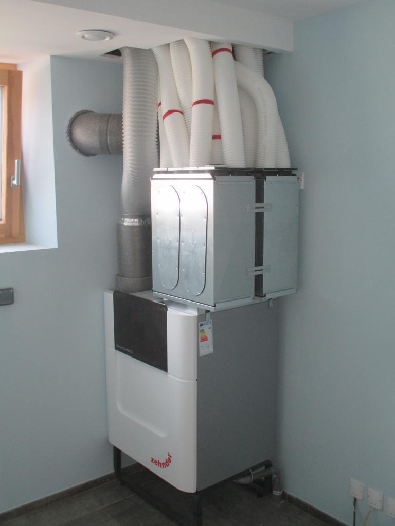 Vmc Double Flux Zehnder Comfoair Q 350 Installation d'une Ventilation Double Flux - auto-construction - Annemasse  - Annemasse (74) - Fil d'Air S.A.S.