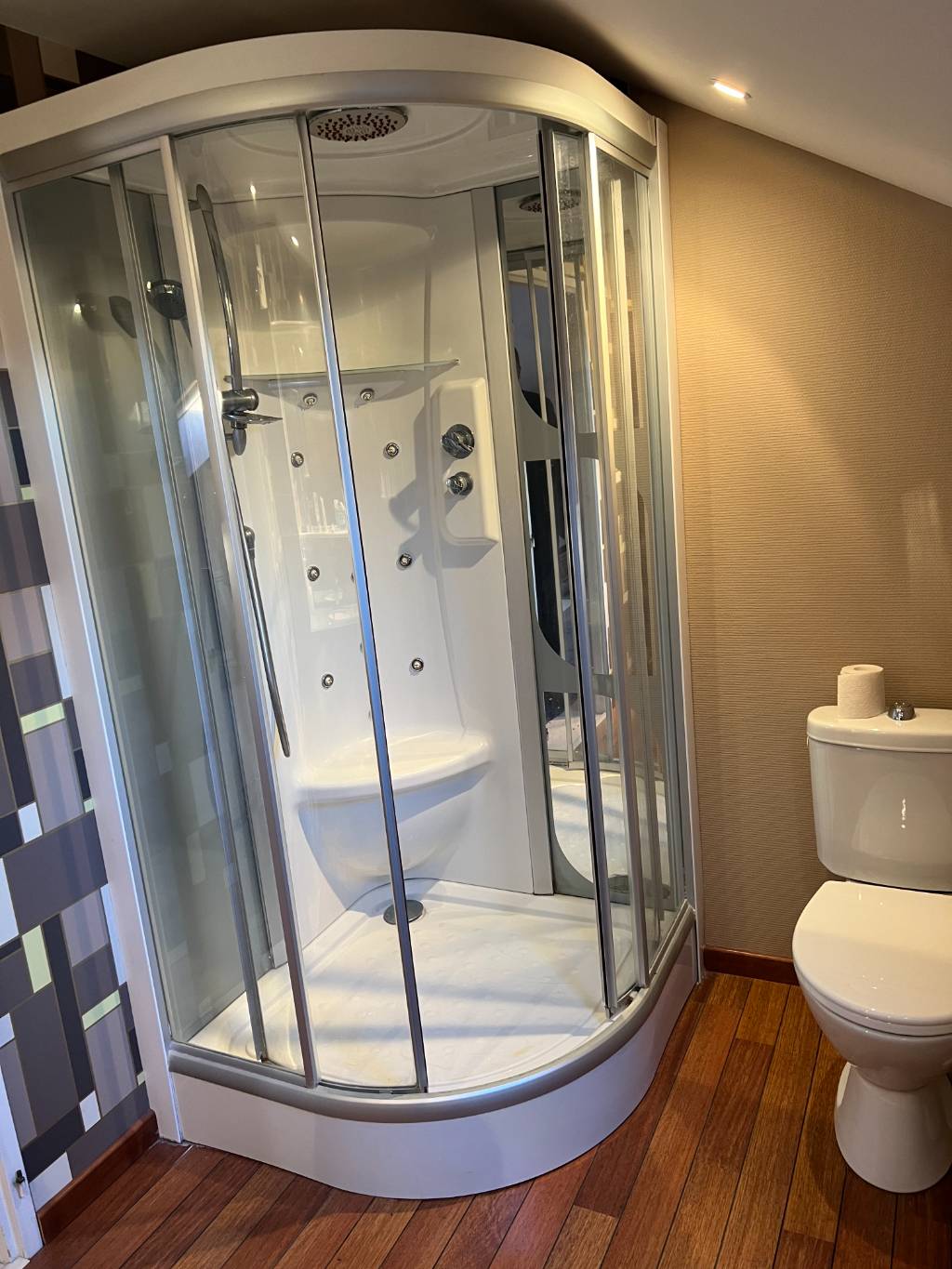 Salle de bain clé en main à Cheminot 