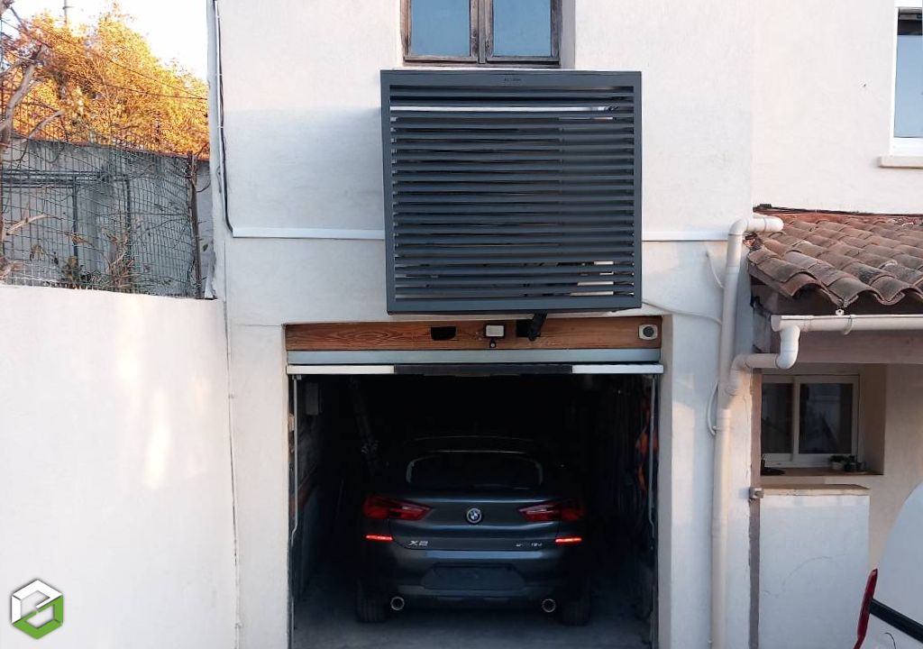 Pose d'une pompe à chaleur Daikin réalisée par une entreprise qualifiée RGE 