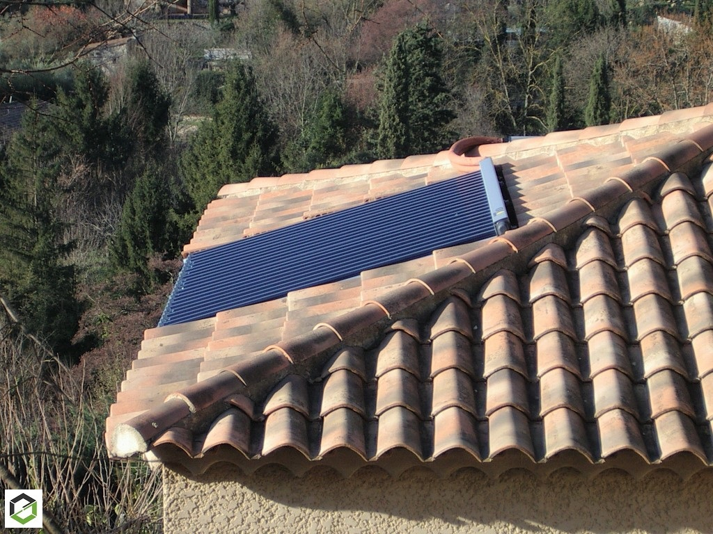 Installation chauffage SSC système solaire combiné en tubes sous vide - Installateur RGE QualiSOL Combi