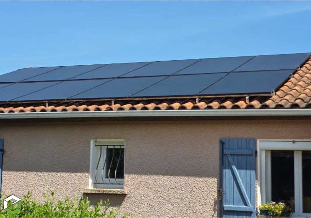 installation photovoltaïque dualsun de 3 kw associée à un onduleur général - rge qualipv