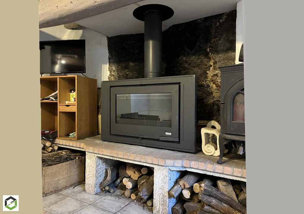 Consultez la chantier : installation d'un poêle à bois (bûches) godin mouriez 14 kw