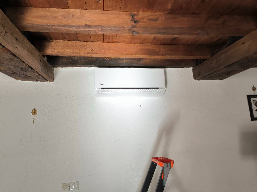 INSTALLATION POMPE A CHALEUR MIDEA ILLE ET VILAINE