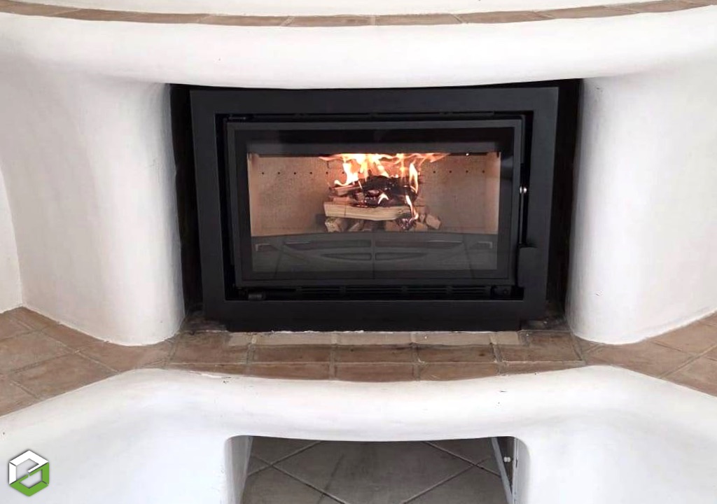 Consultez la chantier : installation d'un poêle à bois de 5 kw dans une cheminée existante