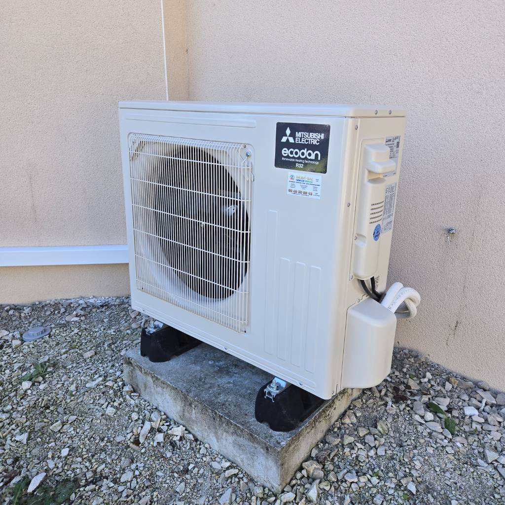 Installation d’une pompe à chaleur air/eau Mitsubishi Electric, solution économique par une entreprise RGE QUALIPAC
