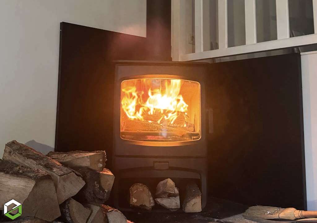 poêle à bois bûches charnwood