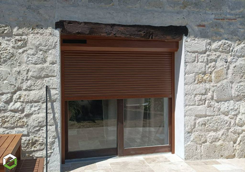Installation de volets roulants solaires de chez LAKAL