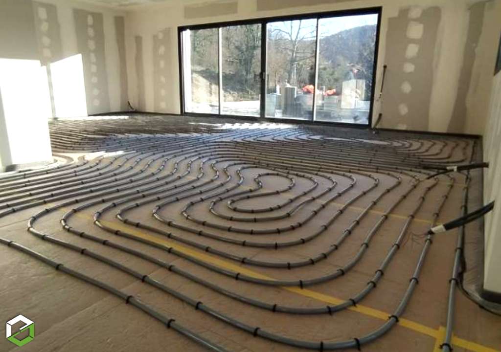 Consultez la chantier : installation d'un plancher chauffant et rafraîchissant