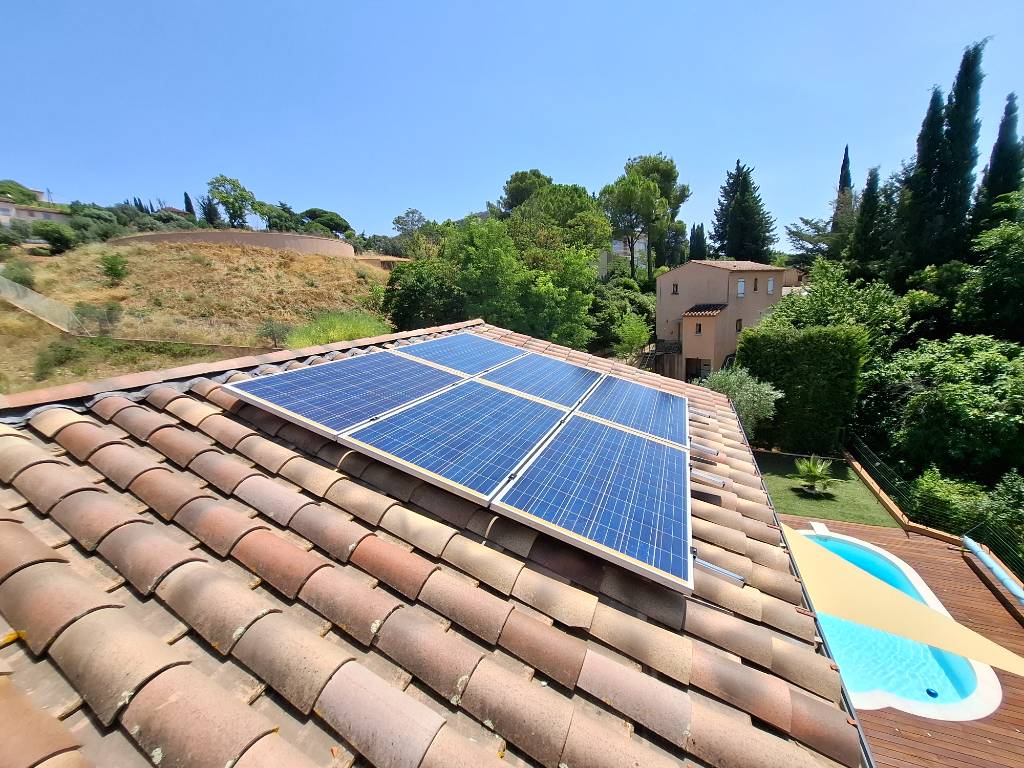 Reprise d'étanchéité d'une installation photovoltaïque en intégration de toiture