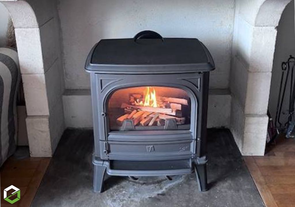 Installateur poêle à bois SEGUIN Modéle SAPHIR - Revendeur poêle RGE Qualibois