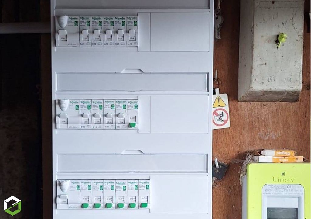 Mise aux normes tableau electrique par une electricien assuré-Indre (36)