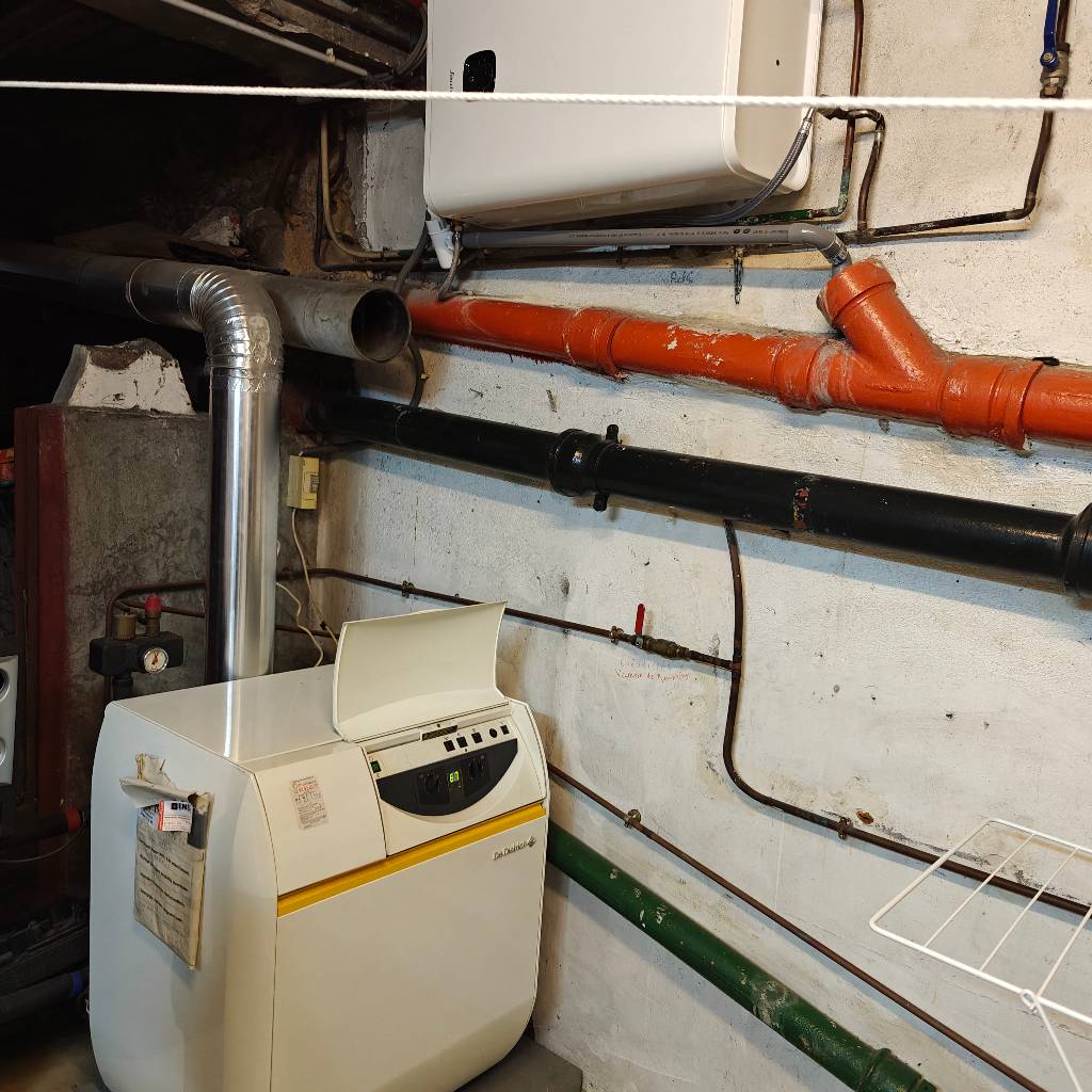 DME Chauffage : Installation d’une chaudière Frisquet Prestige Condensation Visio 32 kW  – Quartier résidentiel Hoche