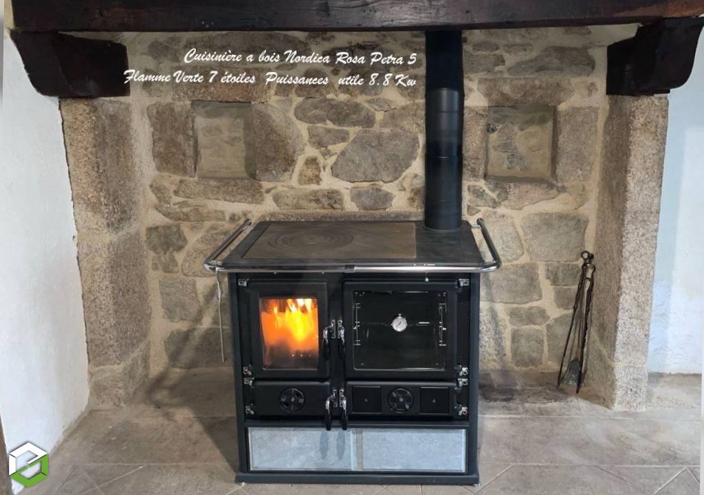 Consultez la chantier : installation d'une cuisinière à bois 